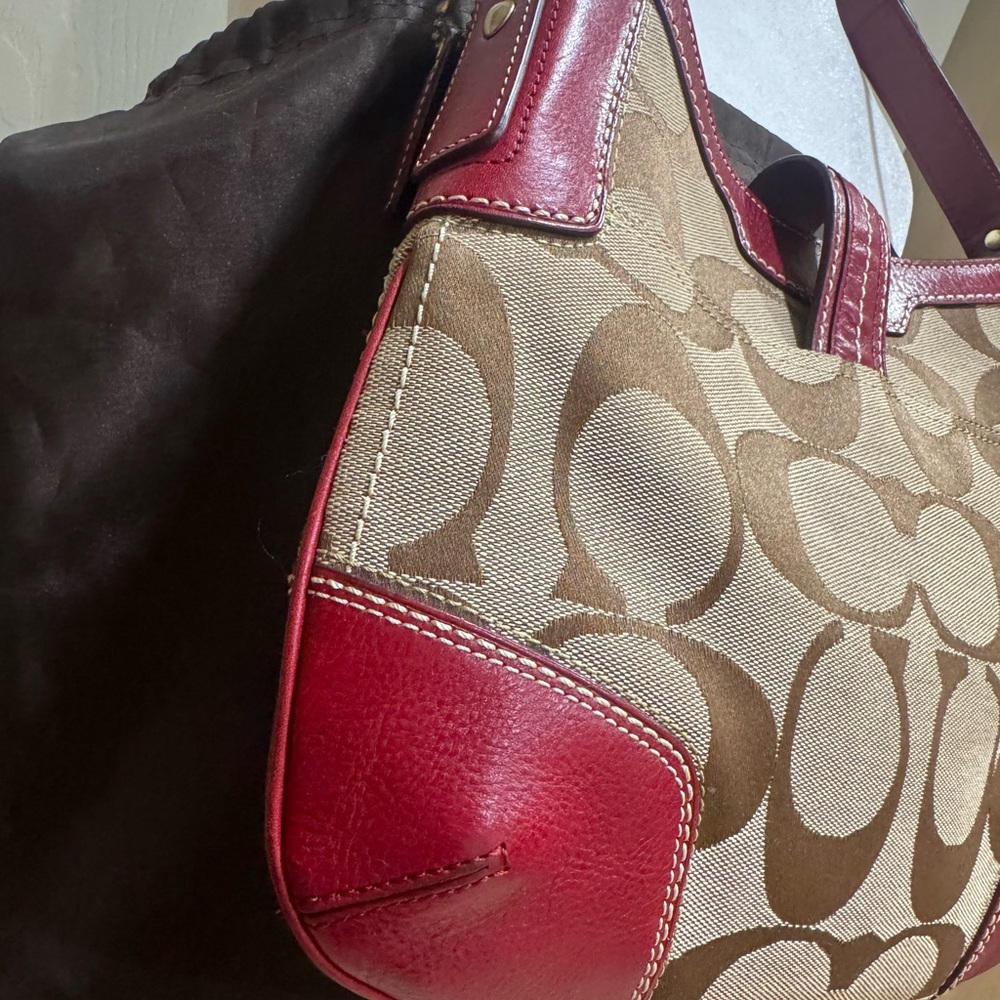 Vintage COACH Hampton Signature Monogram Shoulder Bag With Red Leather Handbag - Picture 9 of 16
